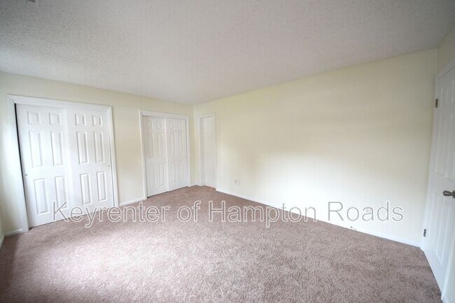 Building Photo - 8530 Tidewater Dr