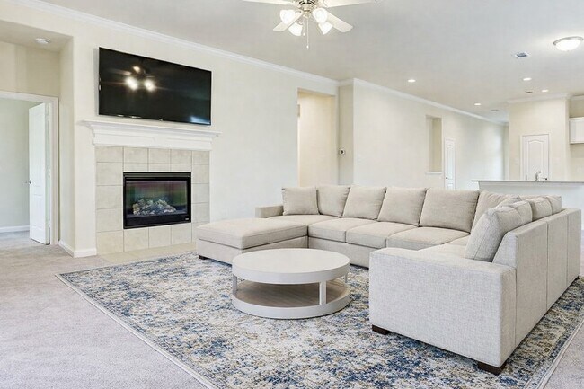 Building Photo - 30031 Willow Cove Ln