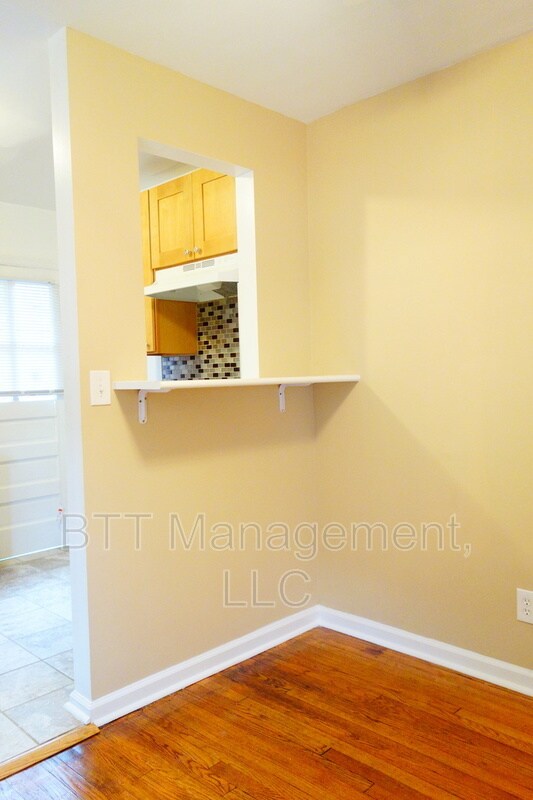 Building Photo - 8007 Garland Ave