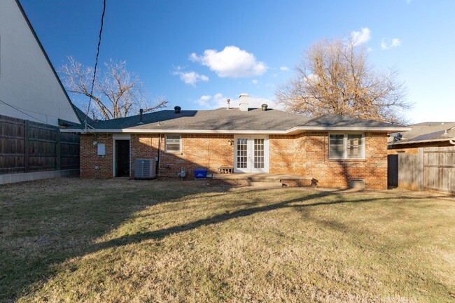 Building Photo - Beautiful Home Near Nichols Hills FOR RENT