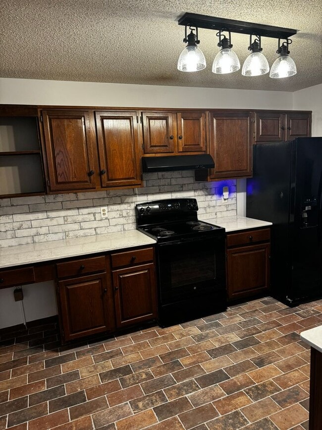 Building Photo - 1175 Pebble Dr