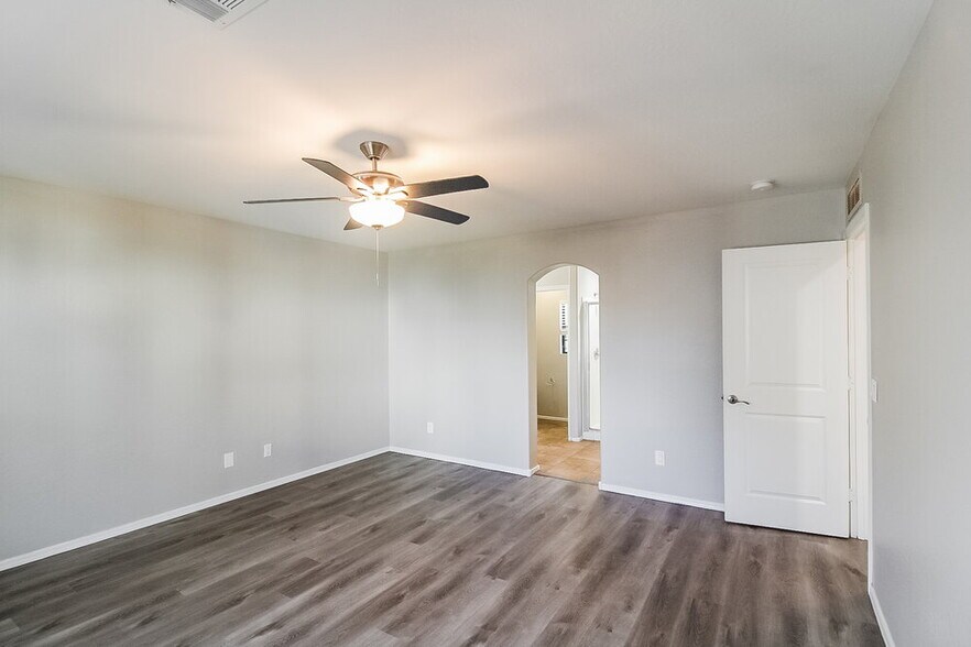 Building Photo - 10317 W Monterosa Ave