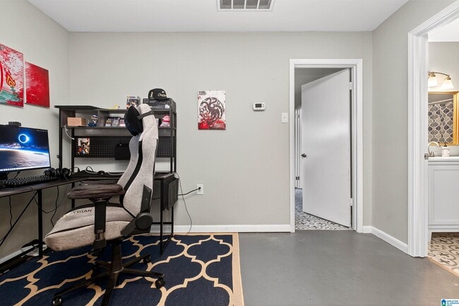 Building Photo - 1112 Blue Ridge Blvd