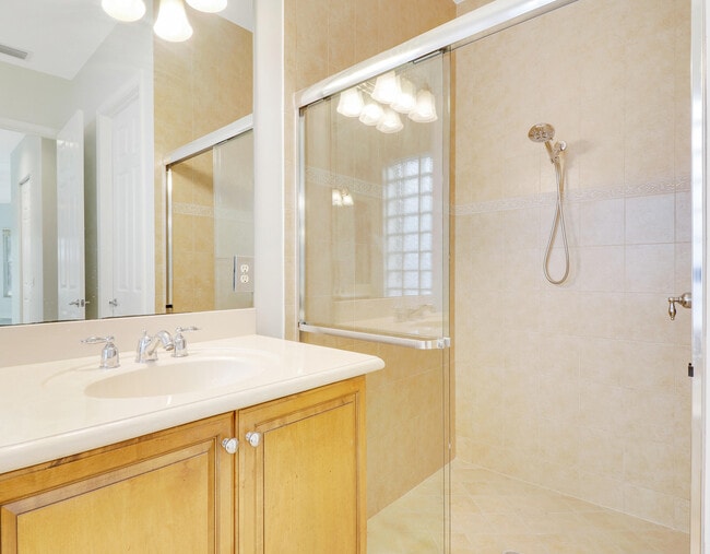 Building Photo - 11351 Majestic Acres Terrace