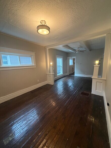 Building Photo - 134 Perry St