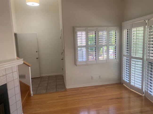 Building Photo - 27 Lafayette Ct