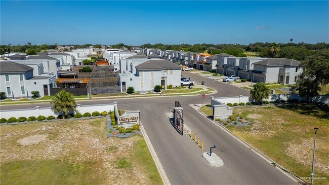 Building Photo - 22 Dorado Dr