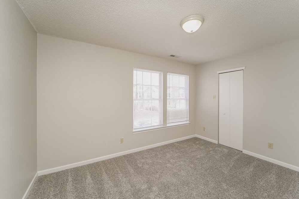 Building Photo - 822 Littleton Dr