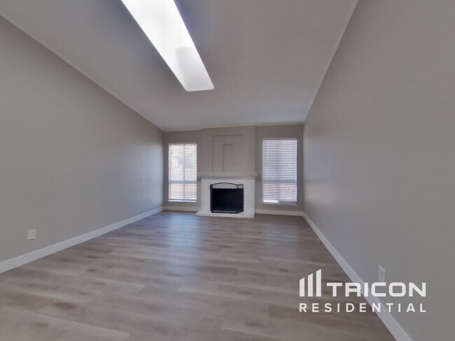 Building Photo - 13636 Rundell Dr