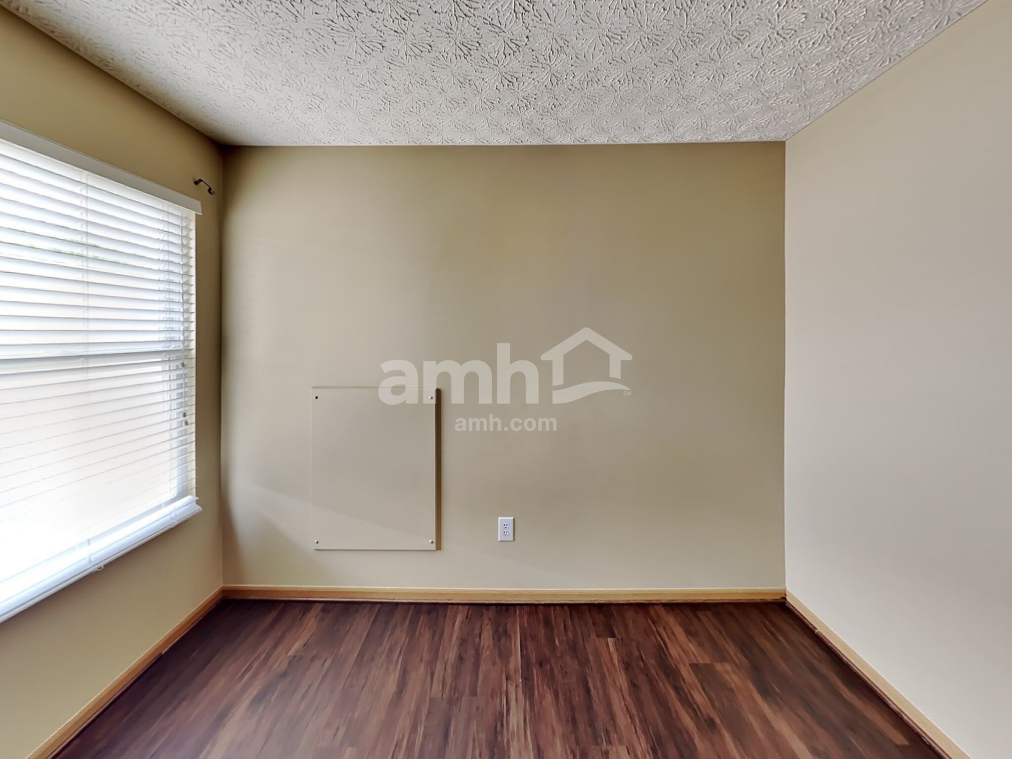 Building Photo - 2812 Hillstone St