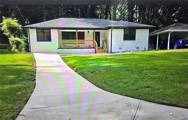 Building Photo - 2084 Snow Rd SW