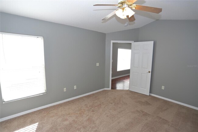 Building Photo - 5826 Tanagerlake Rd