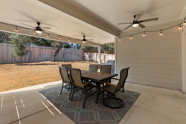 Building Photo - 1711 Dalhart