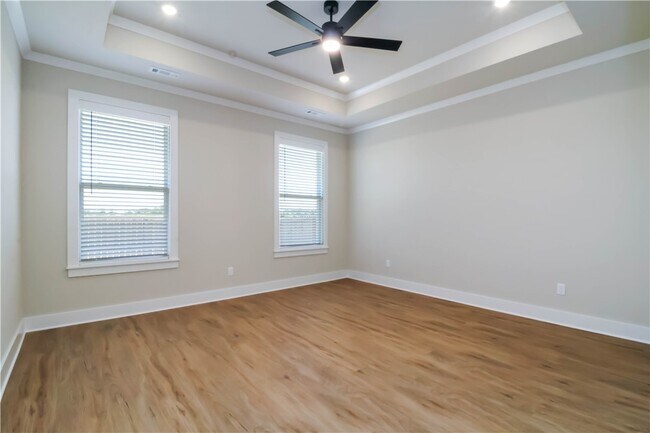 Building Photo - 1840 Momi St