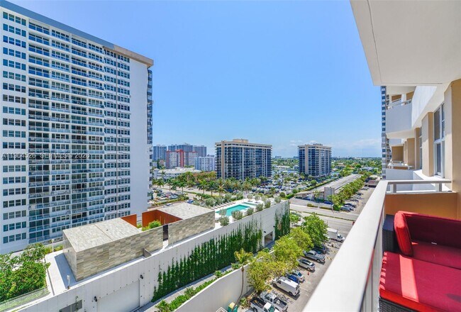 Building Photo - 1980 S Ocean Dr