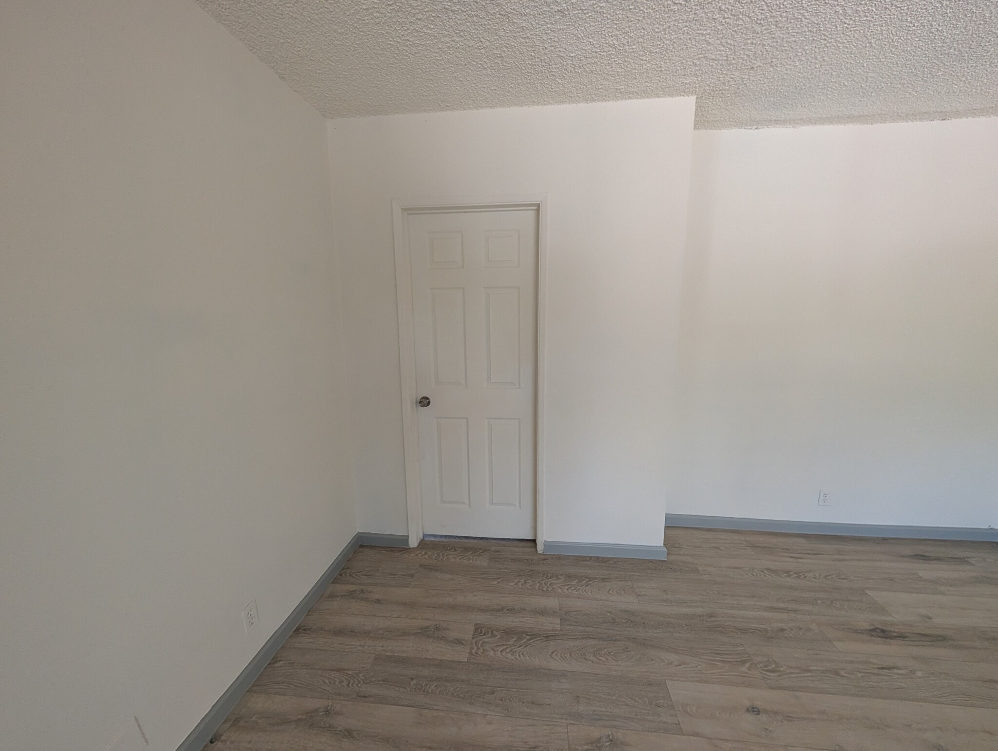 Building Photo - 15308 Orange Ave