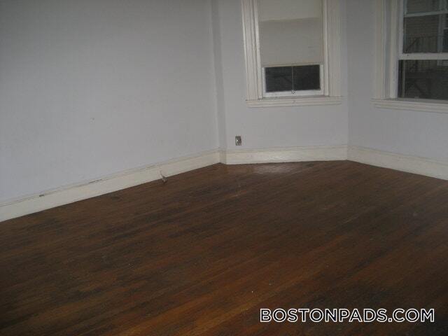 Primary Photo - 143 Park Dr