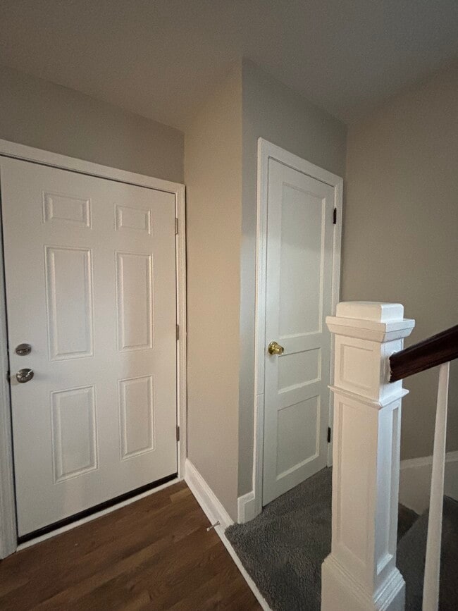 Building Photo - 10XX E Cold Spring Ln