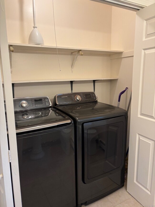 Building Photo - 5 Beaver Dam Trail