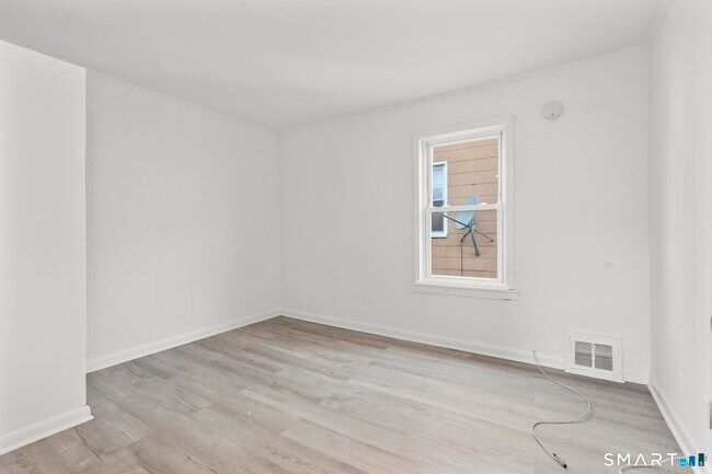 Building Photo - 426 Poplar St