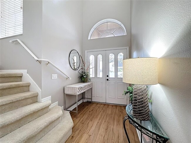 Building Photo - 526 Henley Cir