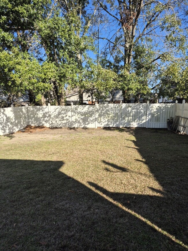 Building Photo - 3053 Schroer Dr