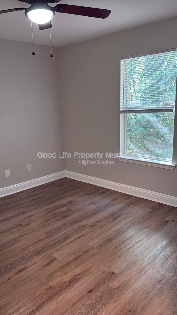 Building Photo - 8444 Chisholm Rd