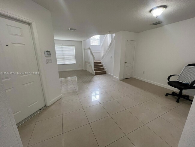 Building Photo - 3038 SW 129th Ter