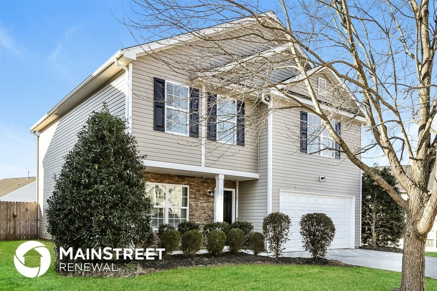 Building Photo - 3994 Creekmoore Dr