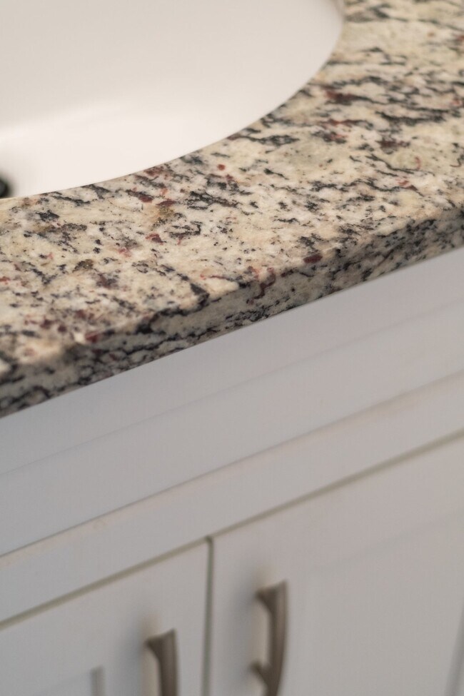 Building Photo - 4800 Hale Pky