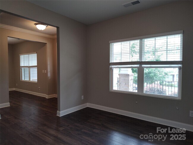Building Photo - 9415 Segundo Ln