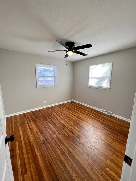 Bedroom 2 - 2717 W 25th St N