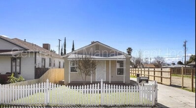 Building Photo - 2 Bedroom/1 Bath Home - $1395 Per Month!