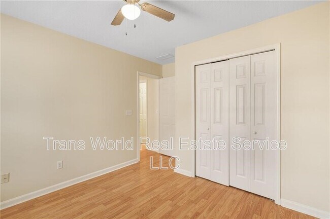 Building Photo - 1102 Pleasant Oaks Ct