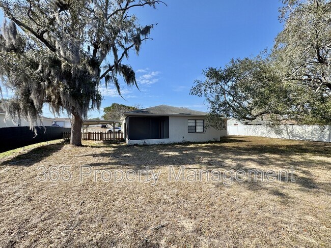 Building Photo - 3028 Clewiston St