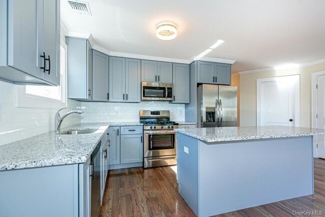 Building Photo - 207 Nassau Blvd