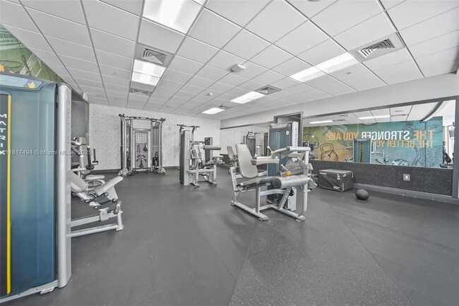 Building Photo - 1750 N Bayshore Dr