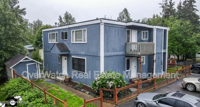 Primary Photo - 6329 E 32nd Ave