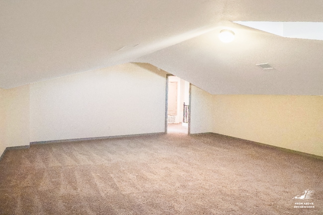 Building Photo - 3204 Merry Mdw