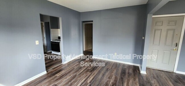 Building Photo - 3484 W 60th St