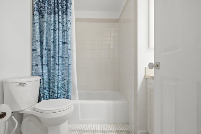 Building Photo - 46 Dwight St