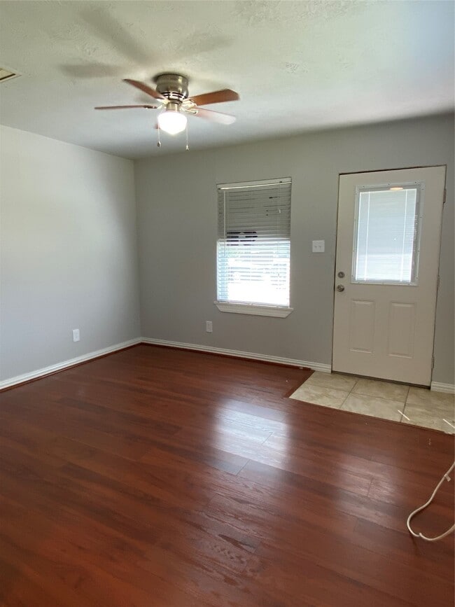 Building Photo - 311 S 3rd St