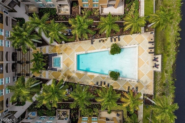 Building Photo - 2825 Palm Beach Blvd