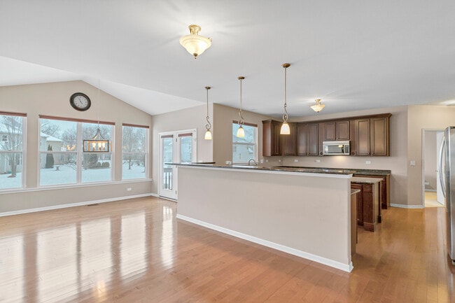 Building Photo - 426 Kingfisher Rd