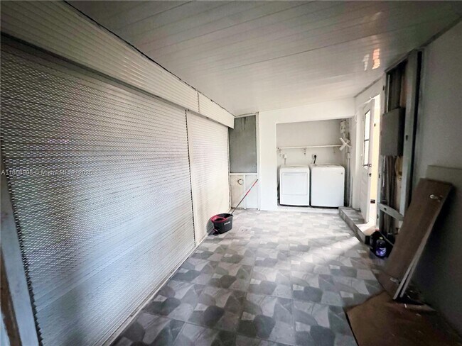 Building Photo - 16450 NW 23rd Ct