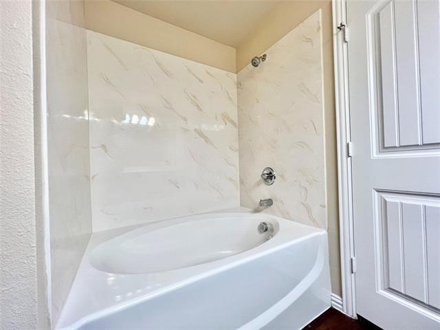 Building Photo - 705 River Garden Dr