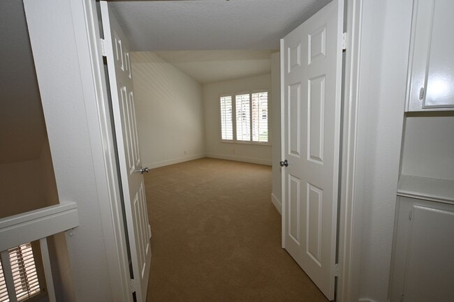 Building Photo - Immaculate 2 story 3 bedroom 2.5 bath house in Laguna Niguel