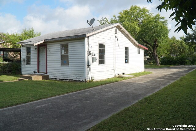 Building Photo - 1511 San Casimiro St