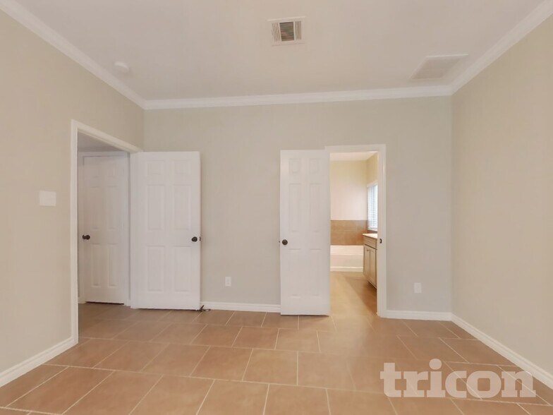 Building Photo - 11627 Glendale Ridge Ct