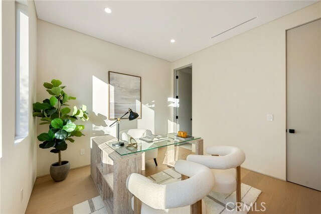 Building Photo - 16728 Morrison St